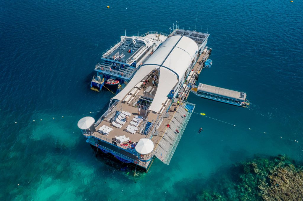 huge-sundeck-reef-magic-pontoon